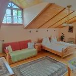 Haus Sundl - לינה וארוחת בוקר
