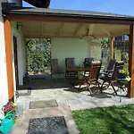 לינה וארוחת בוקר Haus Sundl - 3*