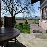 לינה וארוחת בוקר Haus Sundl -